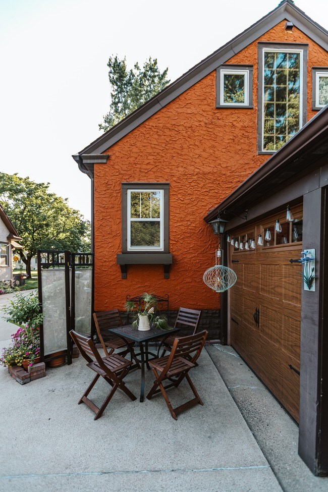 Espacio de patio - 920 6th Ave SE