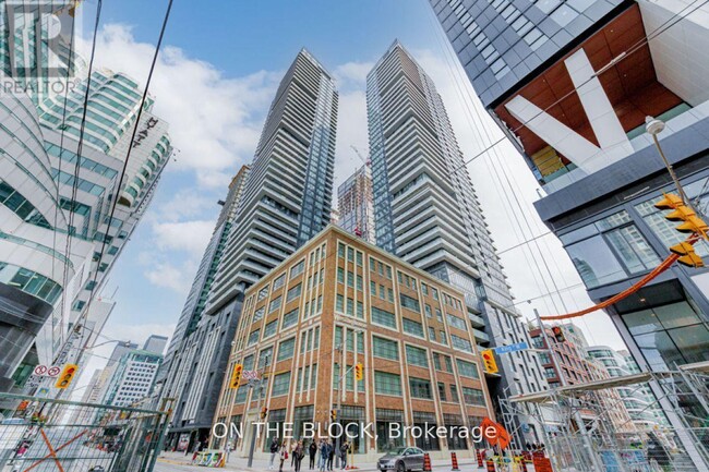 Building Photo - 115-3115 Blue Jays Way