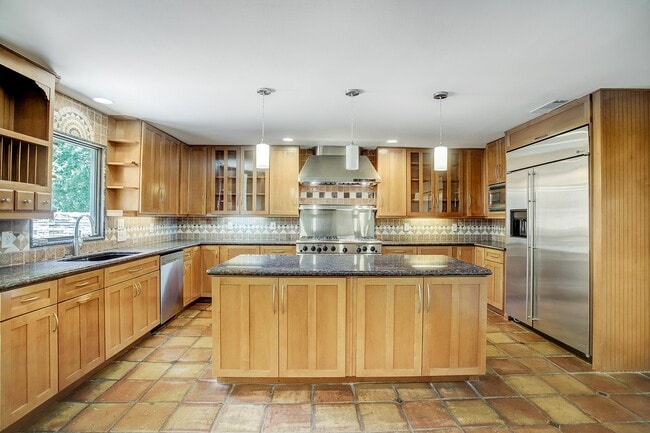 Foto del edificio - 12118 Tara Dr