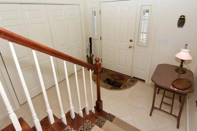 Building Photo - 2 bedroom in Danvers MA 01923