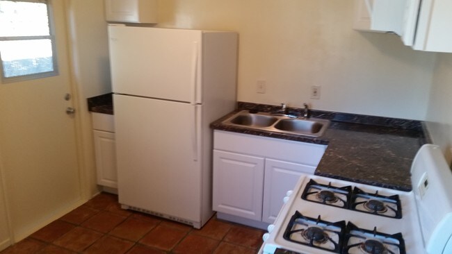 kitchen 2 - 1011 9th St