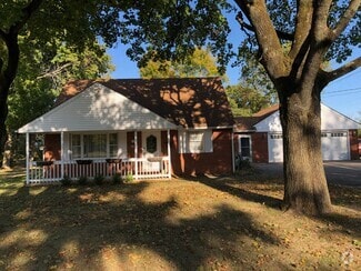 Building Photo - 439 S Chillicothe St