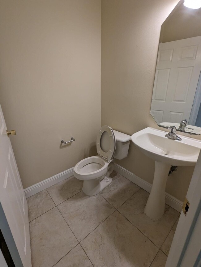 Building Photo - 3189 Laurel Ridge Cir