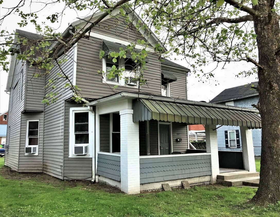 1712 Beaver St Unit Down, Parkersburg, WV 26101 Room for Rent in