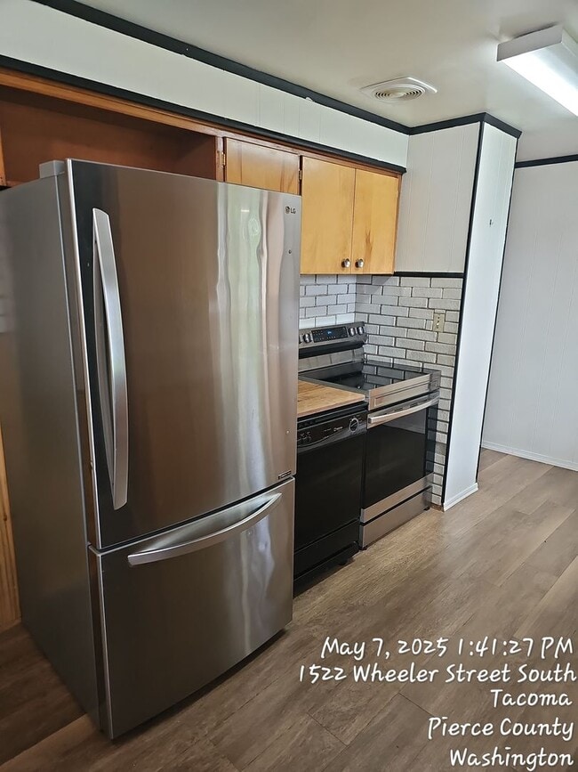 Building Photo - South Tacoma Rambler - 3 bedroom 1 bathroo...