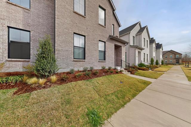 Building Photo - 2816 Jacaranda Dr