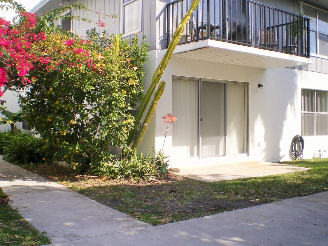 1180 Carlton Ct, Fort Pierce, FL 34949 Condo for Rent in Fort Pierce