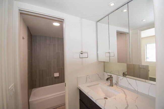 Foto del edificio - 3744 Pershing Ave