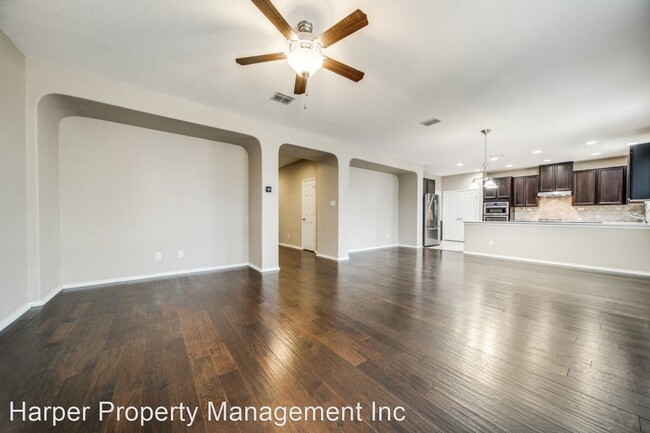 Building Photo - 3 br, 2.5 bath House - 9023 Pine Creek Dr