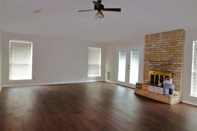 Foto del edificio - 4203 Shawnee St