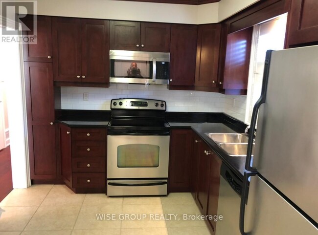 Building Photo - 387 Winona Dr
