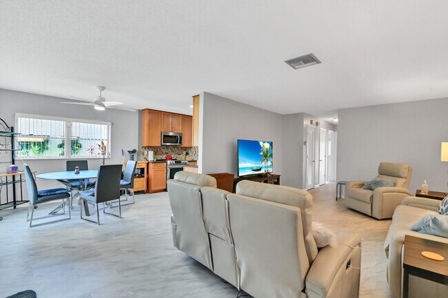 Building Photo - 14626 Candy Way