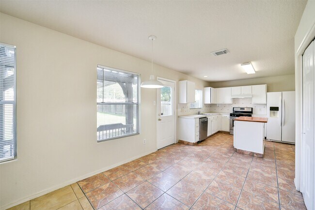 Foto del edificio - 20026 Beechview Ln