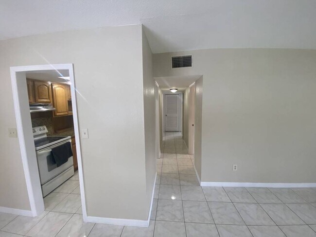 Foto del edificio - 4001 W Comanche Ave