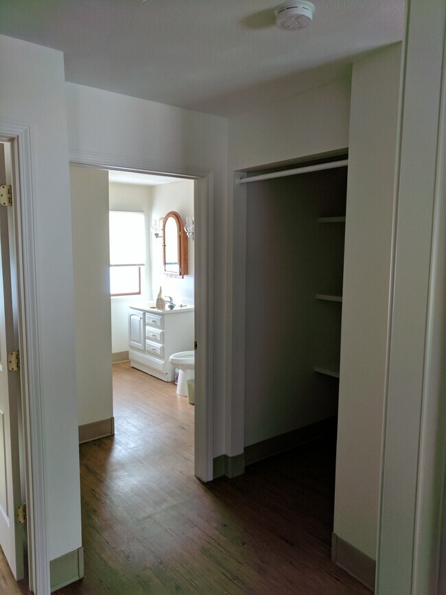 29 Glasgow St Unit First Floor, Clyde, NY 14433 29 Glasgow St Clyde