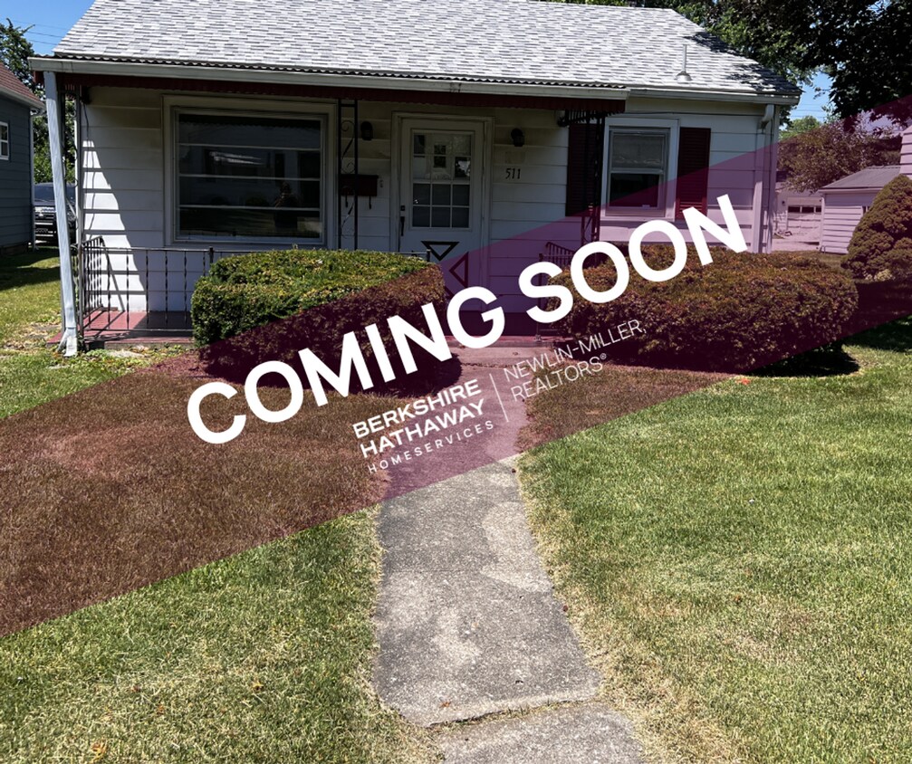 Primary Photo - Love Where You Live in this Cozy 2 Bedroom...