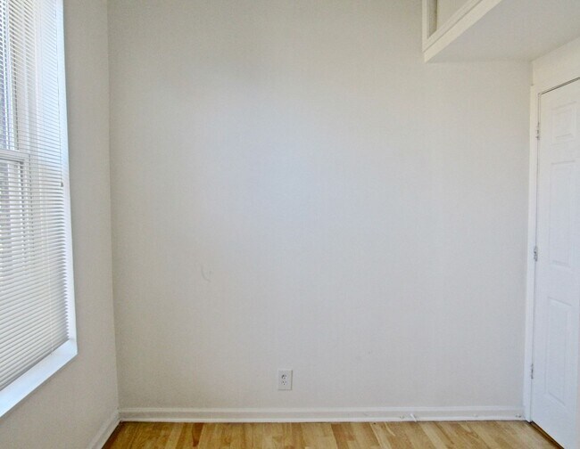 Foto del edificio - Cozy 1 Bed / 1 Bath - River West