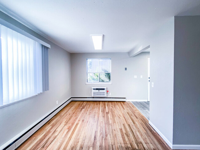 Building Photo - Catalpa Crossing Apartments