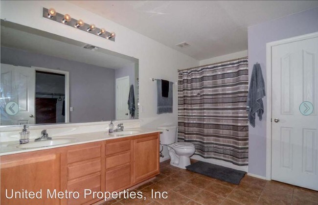 Building Photo - 9565 N 82nd Gln