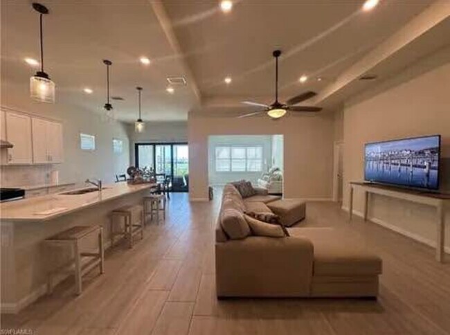Building Photo - 2037 Yellowfin Cir