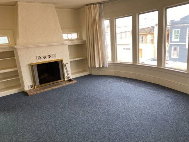 Foto del edificio - Portola District 4 bedroom / 2 bath house ...