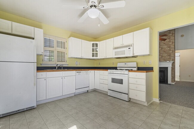 Foto del edificio - 65 N Longwood Ln