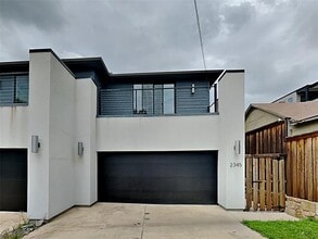 Building Photo - 2345 Vagas St