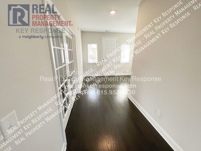 Building Photo - Gorgeous 4 Bedroom located in Cambridge Farms