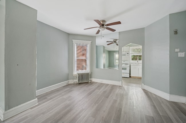 Photo - 228 N Edgewood St Townhome