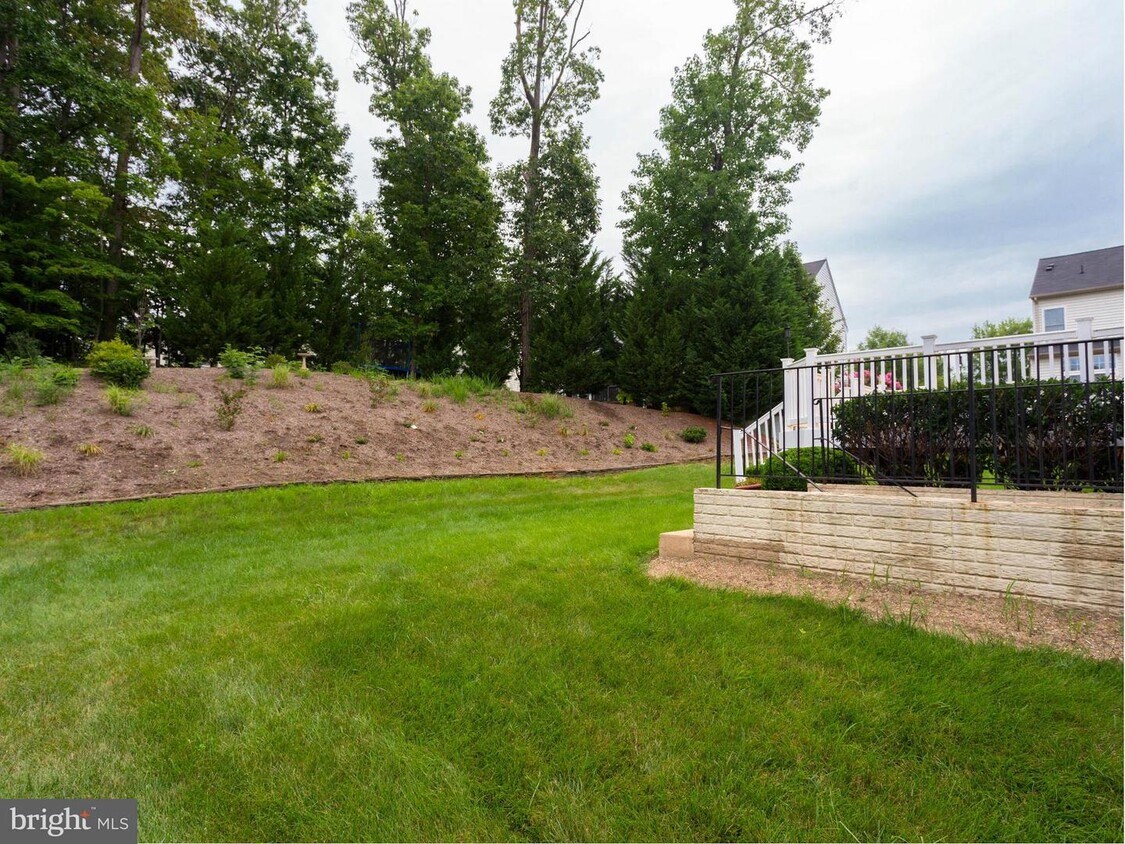 1868 Powells Landing Cir, Woodbridge, VA 22191 House Rental in