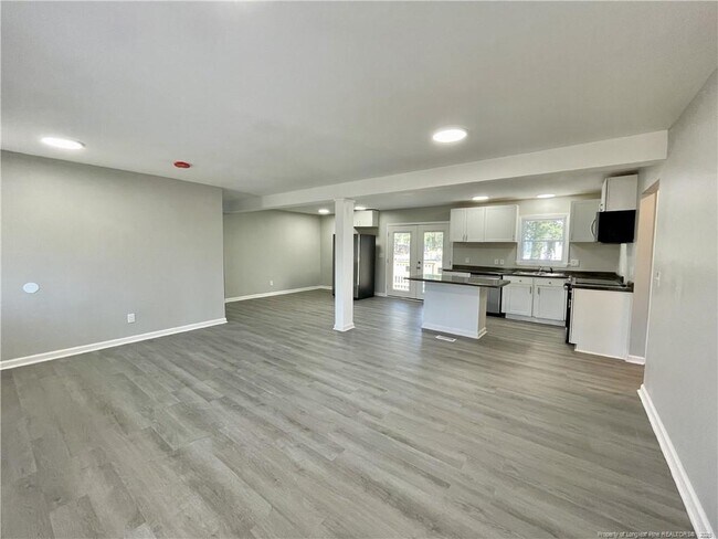 Foto del edificio - 5148 Longbranch Dr