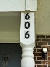 Building Photo - 606 Martha St