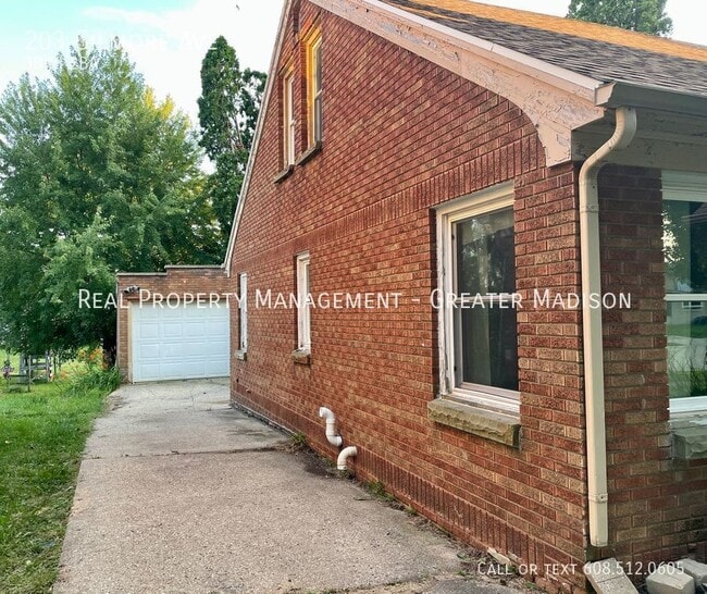 Building Photo - 203 Gilmore Ave