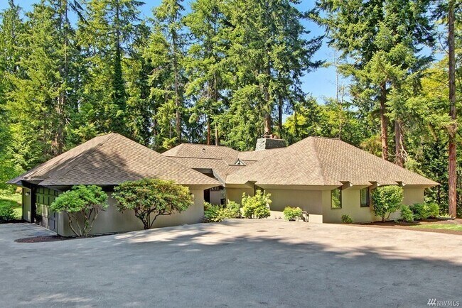 Building Photo - 8364 Olympic View Dr