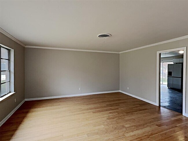 Building Photo - 3621 Guadalupe Rd