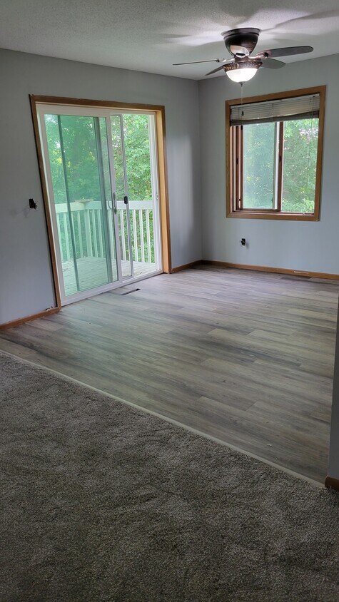 Foto principal - 745 9th Ave S