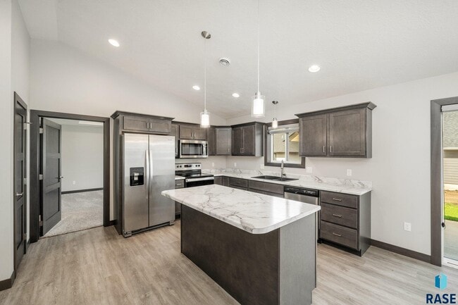 Foto del edificio - 4502 W 34th St N