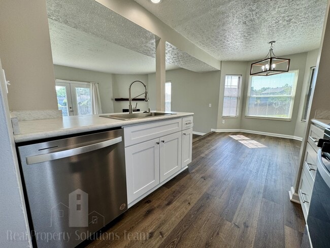 Building Photo - 2356 Sweet Creek Ct