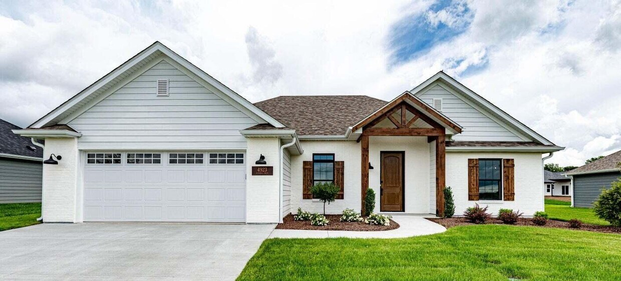 Foto principal - 4923 Kenora Dr
