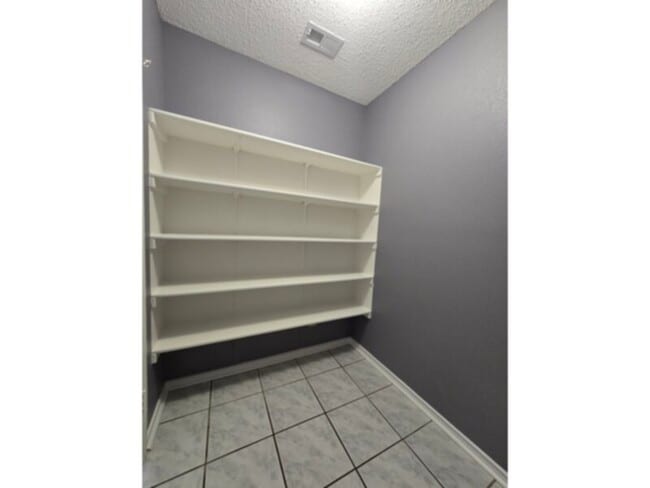 Building Photo - 1012 Sycamore St