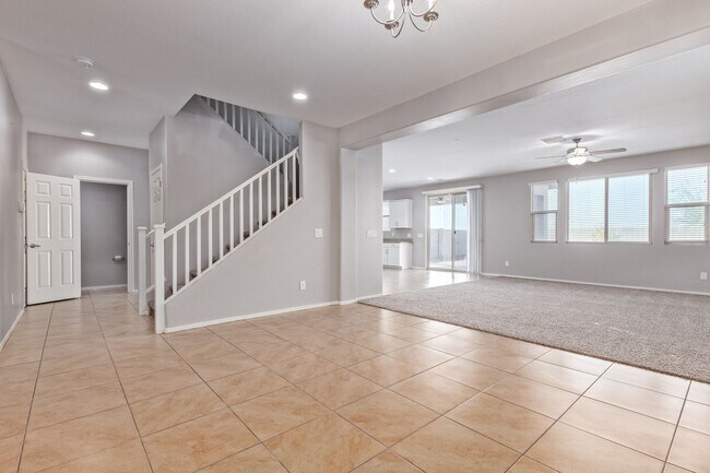 Building Photo - Modern Elegance and Comfort Await: 4BR/2.5...