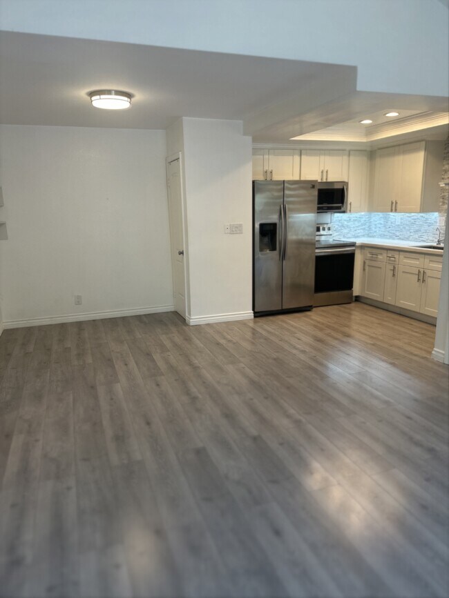 Foto del edificio - 22775 Lakeway Dr