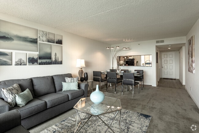 2BR,2BA - The Wimbledon - Tennis Towers Apartments