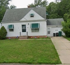 Building Photo - 5202 Henry St