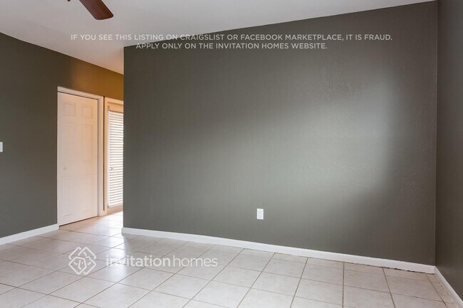 Foto del edificio - 8758 SW 11th St