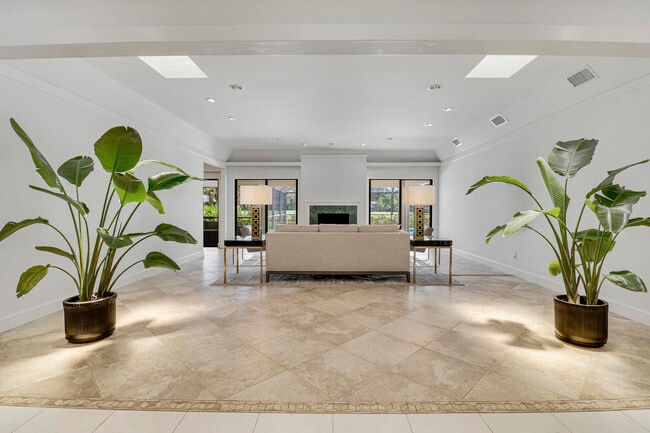 Building Photo - 5740 SE Winged Foot Dr