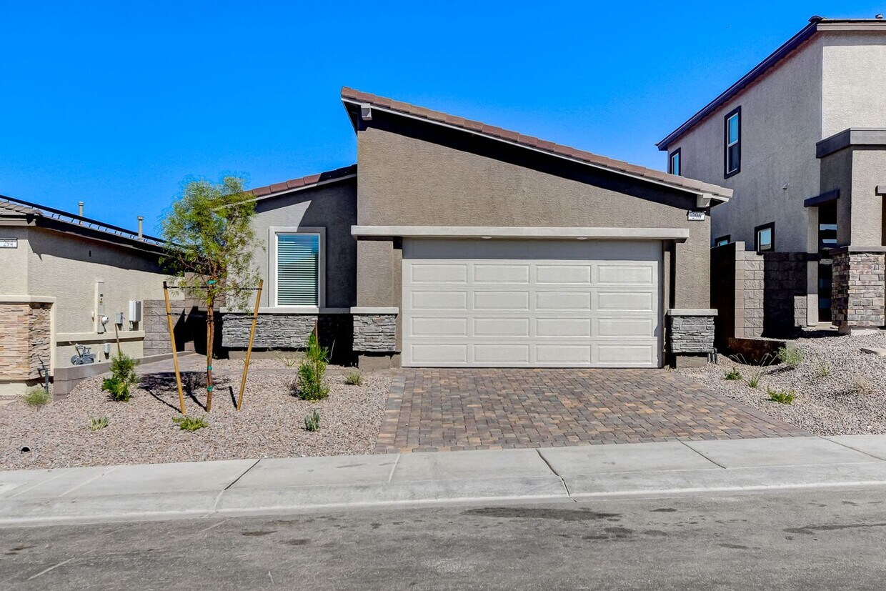 Foto principal - Single Story 3 Bedroom Home in Henderson!