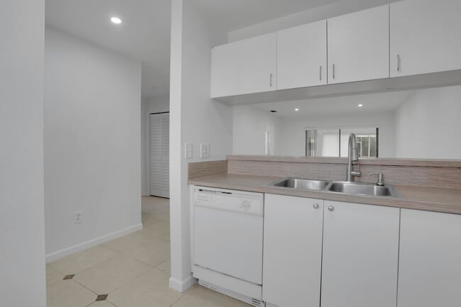 Foto del edificio - 315 NW 36th Ave