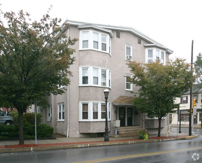 131 S Union St, Square, PA 19348 Apartments Square