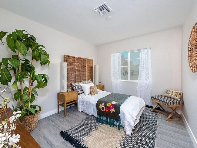 Foto del edificio - 2040 E Monte Vista Rd